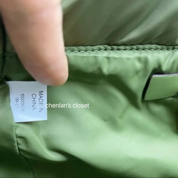 ✨🍀NeW! Tory Burch Ella Puffer Tote - Picture 10 of 12